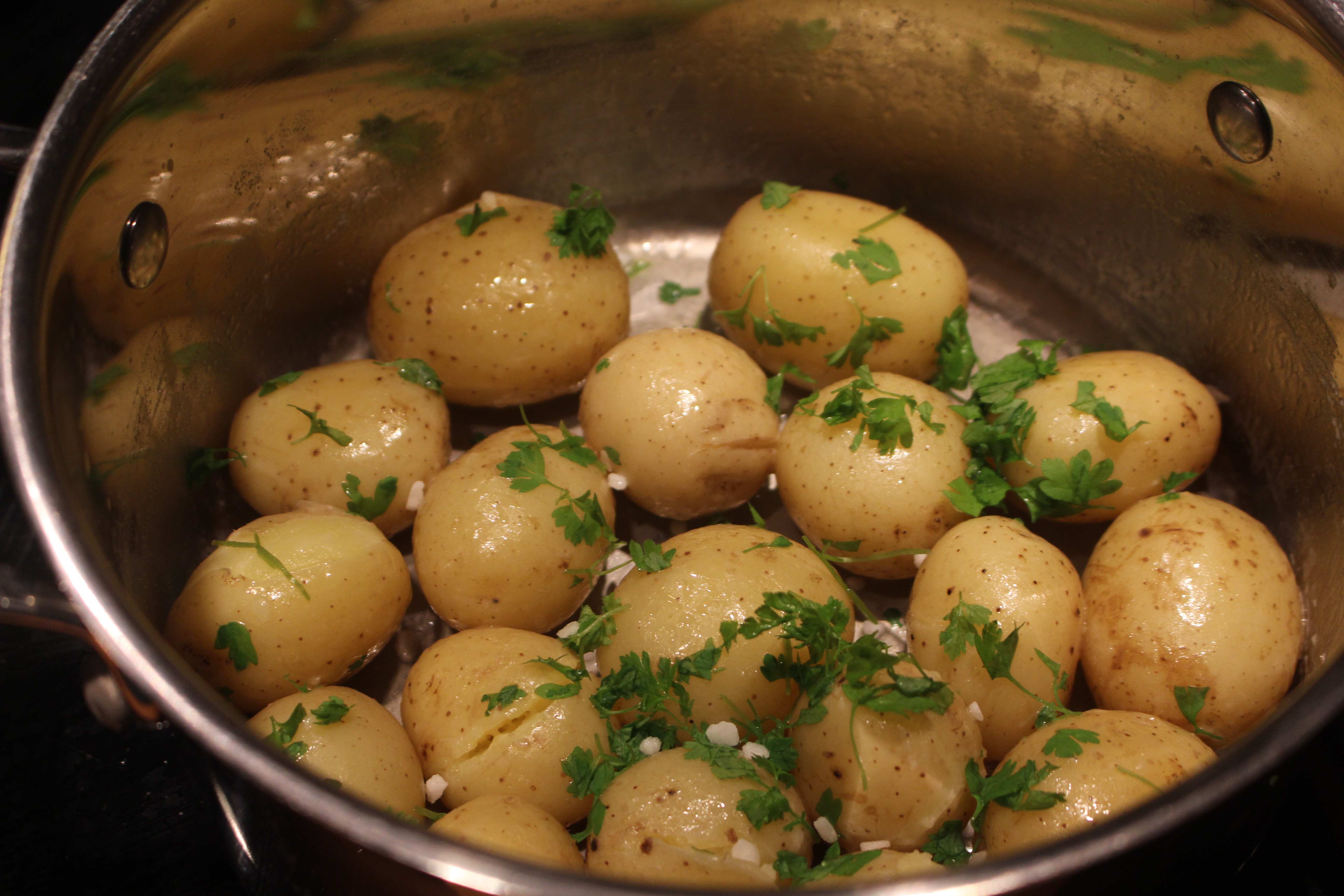 Elendighed Tilskyndelse distrikt Smørstegte kartofler med kørvel eller persille | Lenes opskrifter